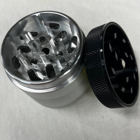 Kannastör Solid Top 1.5" 4 Piece Grinder/Sifter/Storage