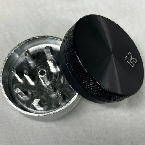 Kannastör Solid Top 1.5" 2 Piece Grinder