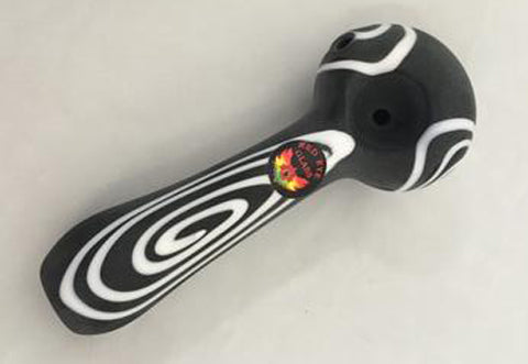 Black Hole Pipe with Built in Ash Catcher